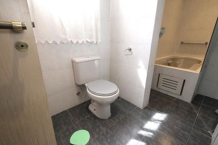 Apartamento à venda com 250m², 4 quartos e 2 vagasBanheiro Suíte