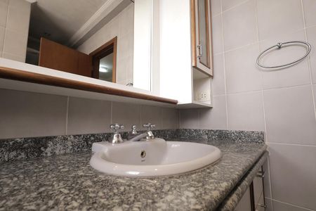 Apartamento à venda com 250m², 4 quartos e 2 vagasBanheiro 1