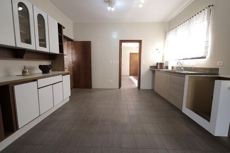 Apartamento à venda com 250m², 4 quartos e 2 vagasCozinha