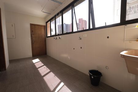 Apartamento à venda com 250m², 4 quartos e 2 vagasÁrea de Serviço