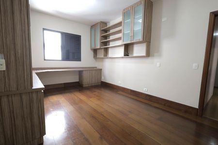 Apartamento à venda com 250m², 4 quartos e 2 vagasQuarto 1