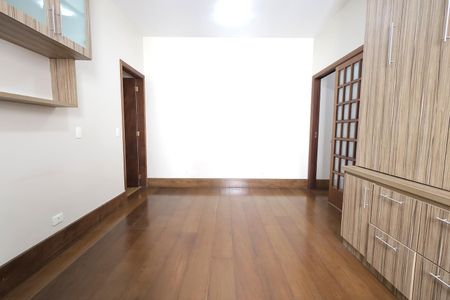Apartamento à venda com 250m², 4 quartos e 2 vagasQuarto 1