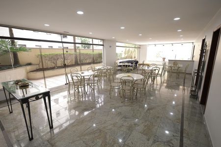Apartamento à venda com 250m², 4 quartos e 2 vagasÁrea comum - Salão de festas