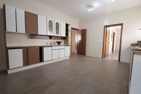 Apartamento à venda com 250m², 4 quartos e 2 vagasCozinha