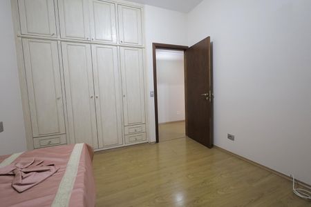 Apartamento à venda com 250m², 4 quartos e 2 vagasQuarto 4