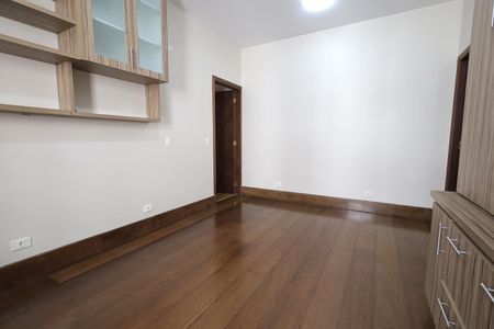 Apartamento à venda com 250m², 4 quartos e 2 vagasQuarto 1