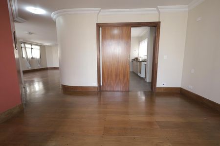 Apartamento à venda com 250m², 4 quartos e 2 vagasSala de Jantar