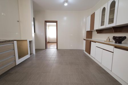Apartamento à venda com 250m², 4 quartos e 2 vagasCozinha
