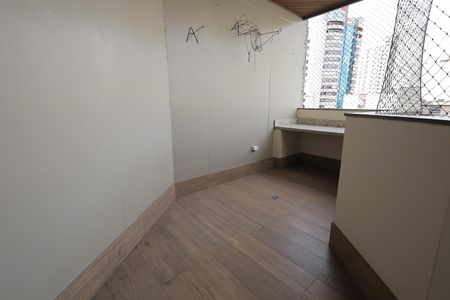 Apartamento à venda com 250m², 4 quartos e 2 vagasSacada