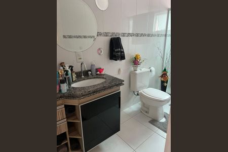 Casa para alugar com 220m², 4 quartos e 3 vagas Casa para alugar com 220m², 4 quartos e 3 vagasBanheiro 2