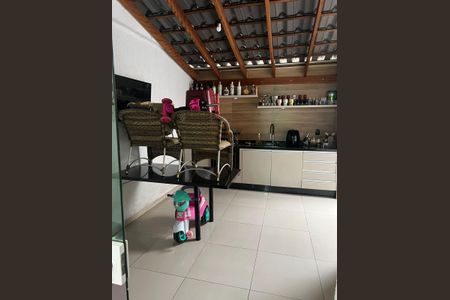 Casa para alugar com 220m², 4 quartos e 3 vagas Casa para alugar com 220m², 4 quartos e 3 vagasÁrea Gourmet