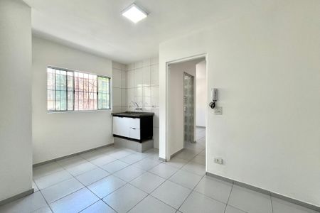 Sala/Cozinha de casa para alugar com 1 quarto, 45m² em Vila Santa Catarina, São Paulo