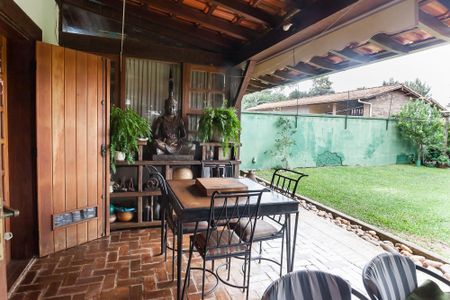 Casa de condomínio à venda com 300m², 5 quartos e 5 vagasÁrea gourmet