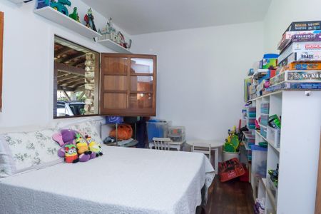 Casa de condomínio à venda com 300m², 5 quartos e 5 vagasquarto 3