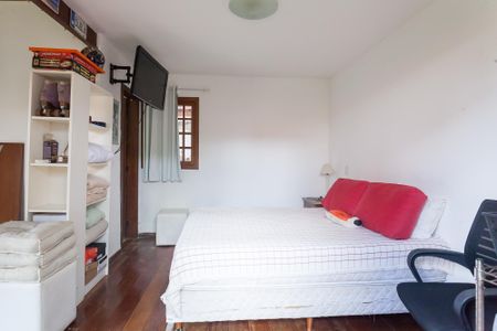 Casa de condomínio à venda com 300m², 5 quartos e 5 vagassuite 2