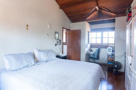 Casa de condomínio à venda com 300m², 5 quartos e 5 vagasquarto 1