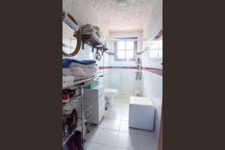 Casa de condomínio à venda com 300m², 5 quartos e 5 vagasBanheiro Social