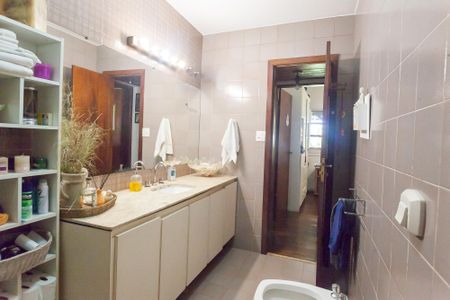 Casa de condomínio à venda com 300m², 5 quartos e 5 vagasBanheiro Social