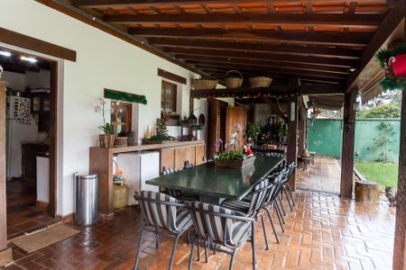 Casa de condomínio à venda com 300m², 5 quartos e 5 vagasÁrea gourmet