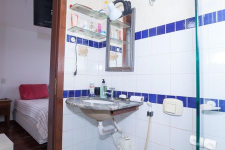 Casa de condomínio à venda com 300m², 5 quartos e 5 vagasBanheiro suite 2