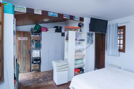 Casa de condomínio à venda com 300m², 5 quartos e 5 vagassuite 2