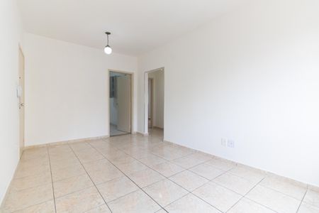 Apartamento para alugar com 82m², 2 quartos e sem vagaSala