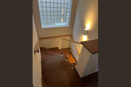 Casa à venda com 4 quartos, 227m² em Vila Brandina, Campinas