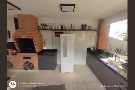 Casa à venda com 4 quartos, 227m² em Vila Brandina, Campinas