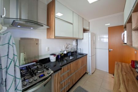 Apartamento para alugar com 75m², 2 quartos e 2 vagasCozinha 