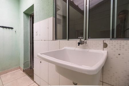 Casa para alugar com 60m², 2 quartos e sem vagaÁrea de Serviço