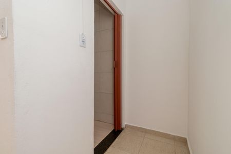 Banheiro da Suíte de casa para alugar com 2 quartos, 60m² em São Lucas, São Paulo