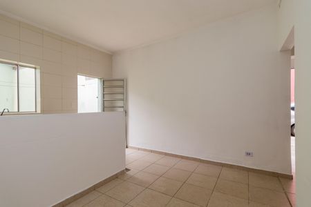 Sala de casa para alugar com 2 quartos, 60m² em São Lucas, São Paulo