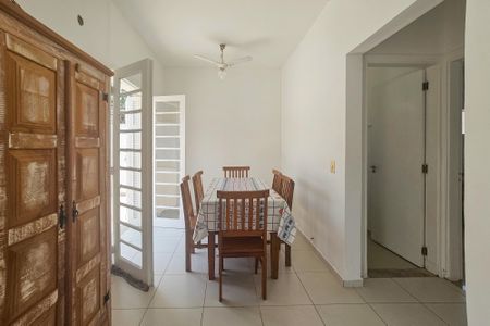 Casa para alugar com 240m², 4 quartos e 4 vagascozinha