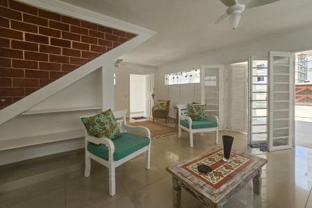 Casa para alugar com 240m², 4 quartos e 4 vagasSala