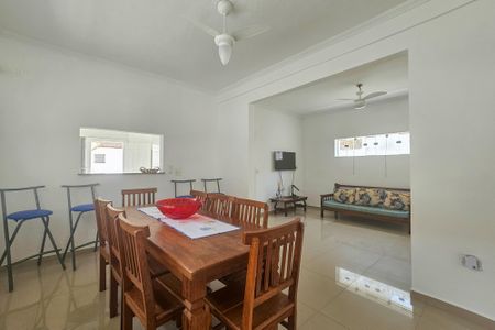 Sala de casa para alugar com 4 quartos, 240m² em Jardim Tres Marias, Guarujá