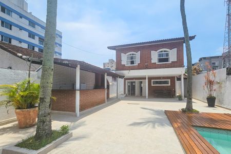Casa para alugar com 240m², 4 quartos e 4 vagasfachada 