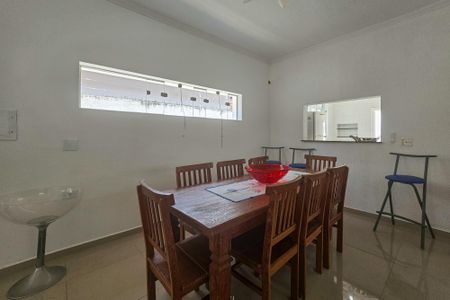 Casa para alugar com 240m², 4 quartos e 4 vagasSala