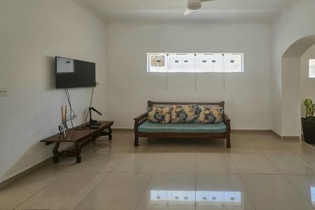 Casa para alugar com 240m², 4 quartos e 4 vagasSala