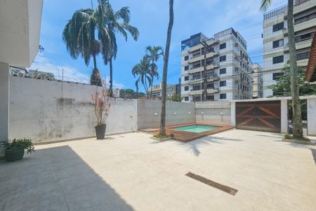 Casa para alugar com 240m², 4 quartos e 4 vagasÁrea de Lazer 