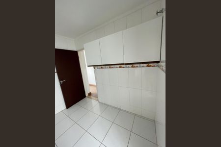 Apartamento para alugar com 63m², 2 quartos e 1 vagaCozinha - Armários