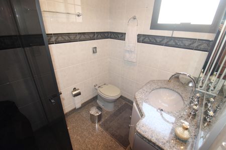 Apartamento para alugar com 210m², 4 quartos e 3 vagasQuarto 1 - Banheiro