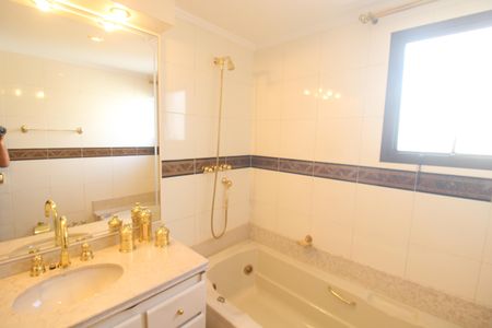 Apartamento para alugar com 210m², 4 quartos e 3 vagasQuarto 3 - Banheiro