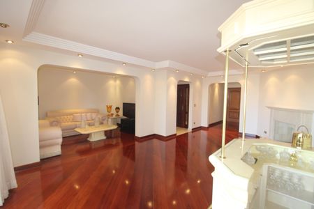 Apartamento para alugar com 210m², 4 quartos e 3 vagasSala