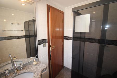 Apartamento para alugar com 210m², 4 quartos e 3 vagasQuarto 1 - Banheiro