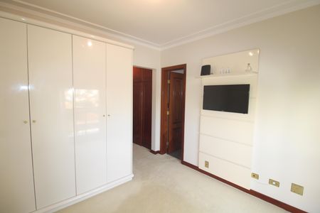 Apartamento para alugar com 210m², 4 quartos e 3 vagasQuarto 2