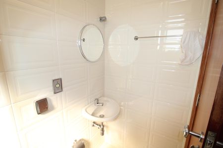 Apartamento para alugar com 210m², 4 quartos e 3 vagasÁrea de Serviço - Banheiro