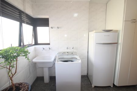 Apartamento para alugar com 210m², 4 quartos e 3 vagasÁrea de Serviço