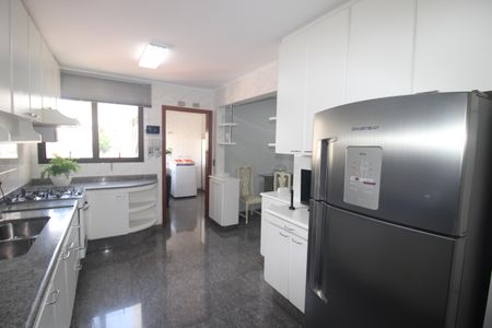 Apartamento para alugar com 210m², 4 quartos e 3 vagasCozinha