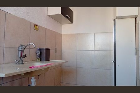 Cozinha de apartamento para alugar com 2 quartos, 37m² em Cosmos, Rio de Janeiro