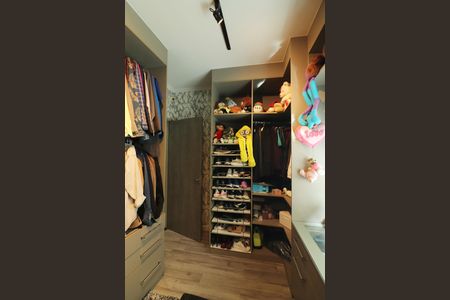 Casa à venda com 200m², 5 quartos e 2 vagasQuarto 2